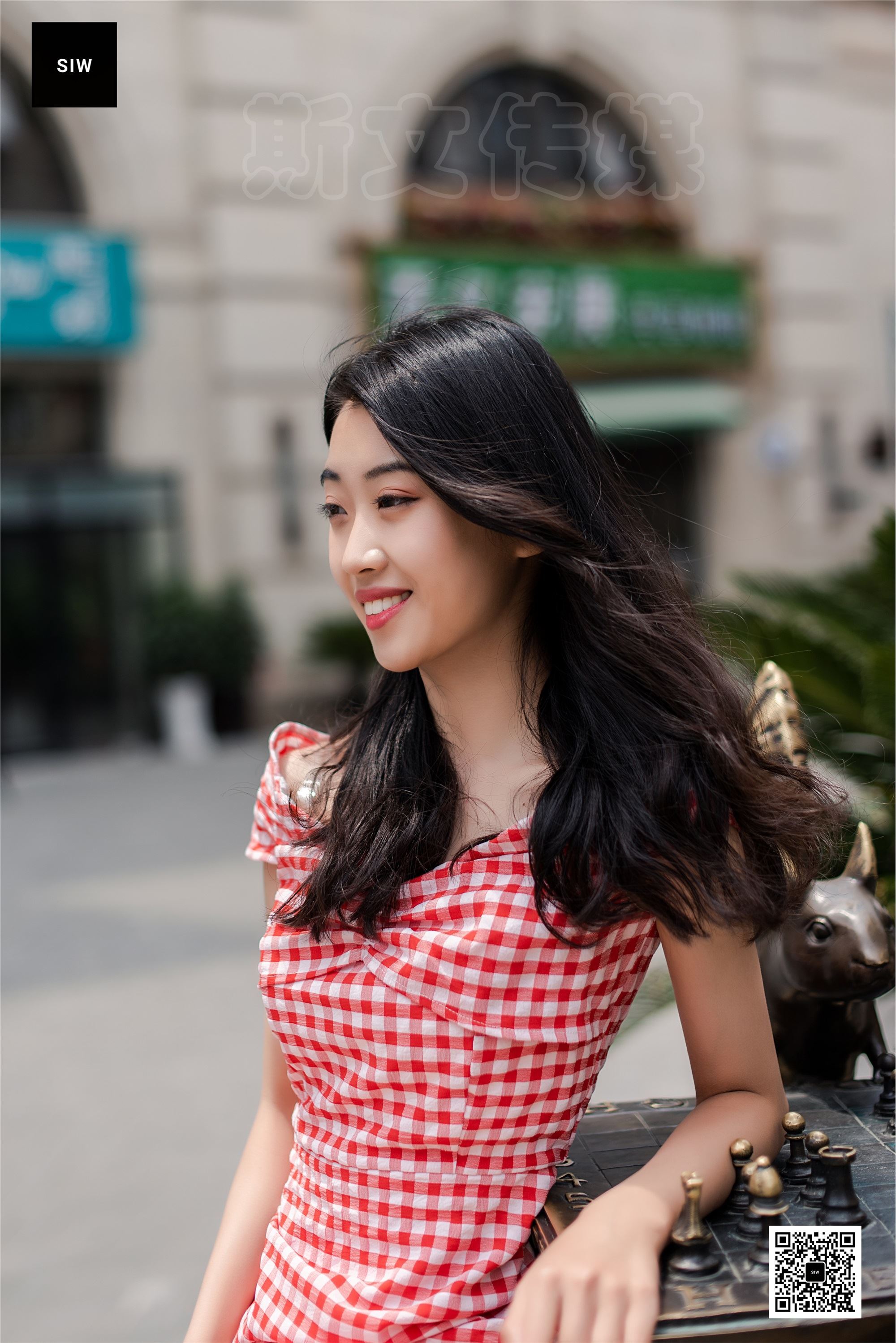 SIW斯文传媒 VOL.003 欧街徜徉-蓉儿